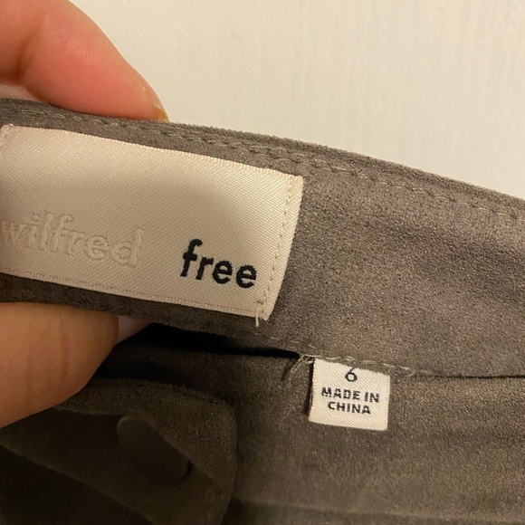 Aritzia Centinela Skirt - Picture 3 of 3